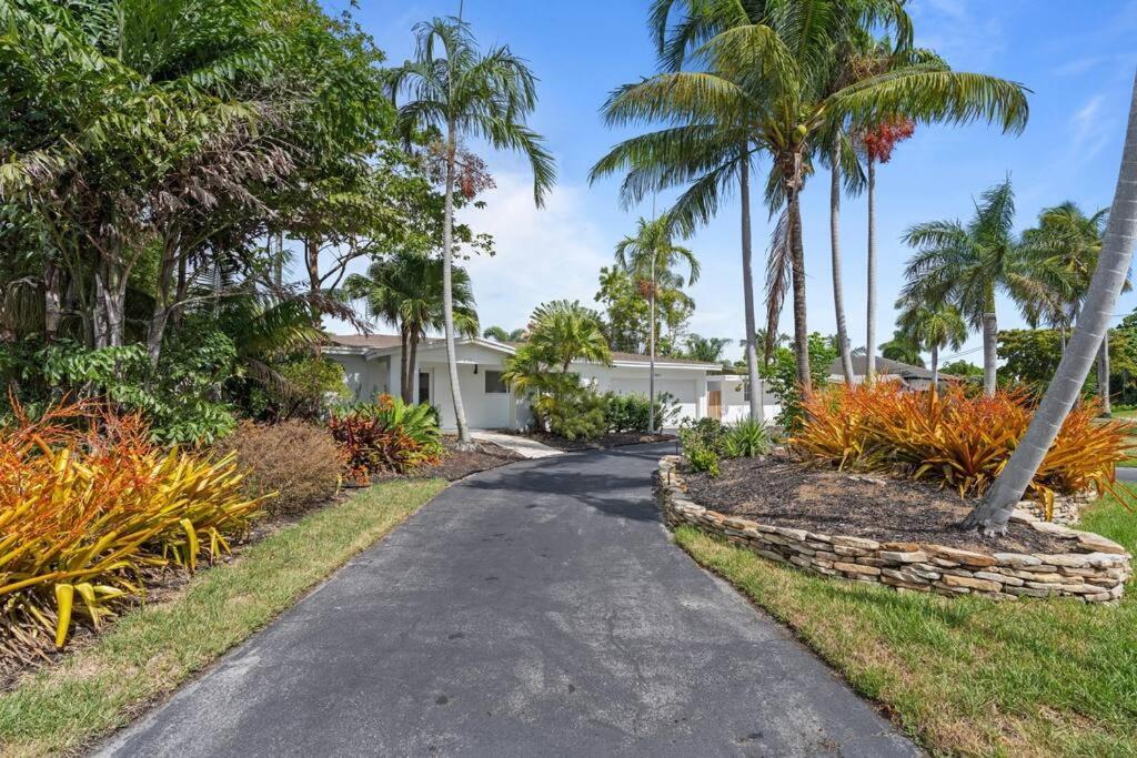 Waterfront-Heated Pool-Mini Golf-Game Room-2Mi Beach Fort Lauderdale Exterior photo