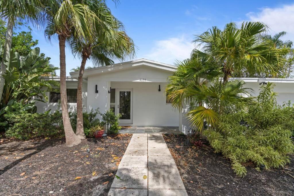 Waterfront-Heated Pool-Mini Golf-Game Room-2Mi Beach Fort Lauderdale Exterior photo